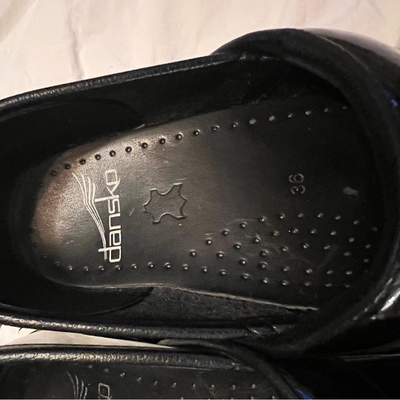 Dansko Professional Patent Leather Clogs Size 6 (36) - Picture 6 of 10